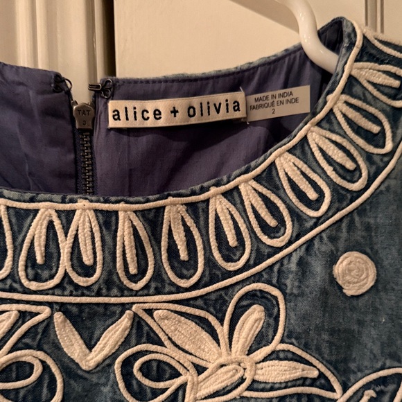 Alice + Olivia Teal and Cream Embroidered Dress - Picture 2 of 4